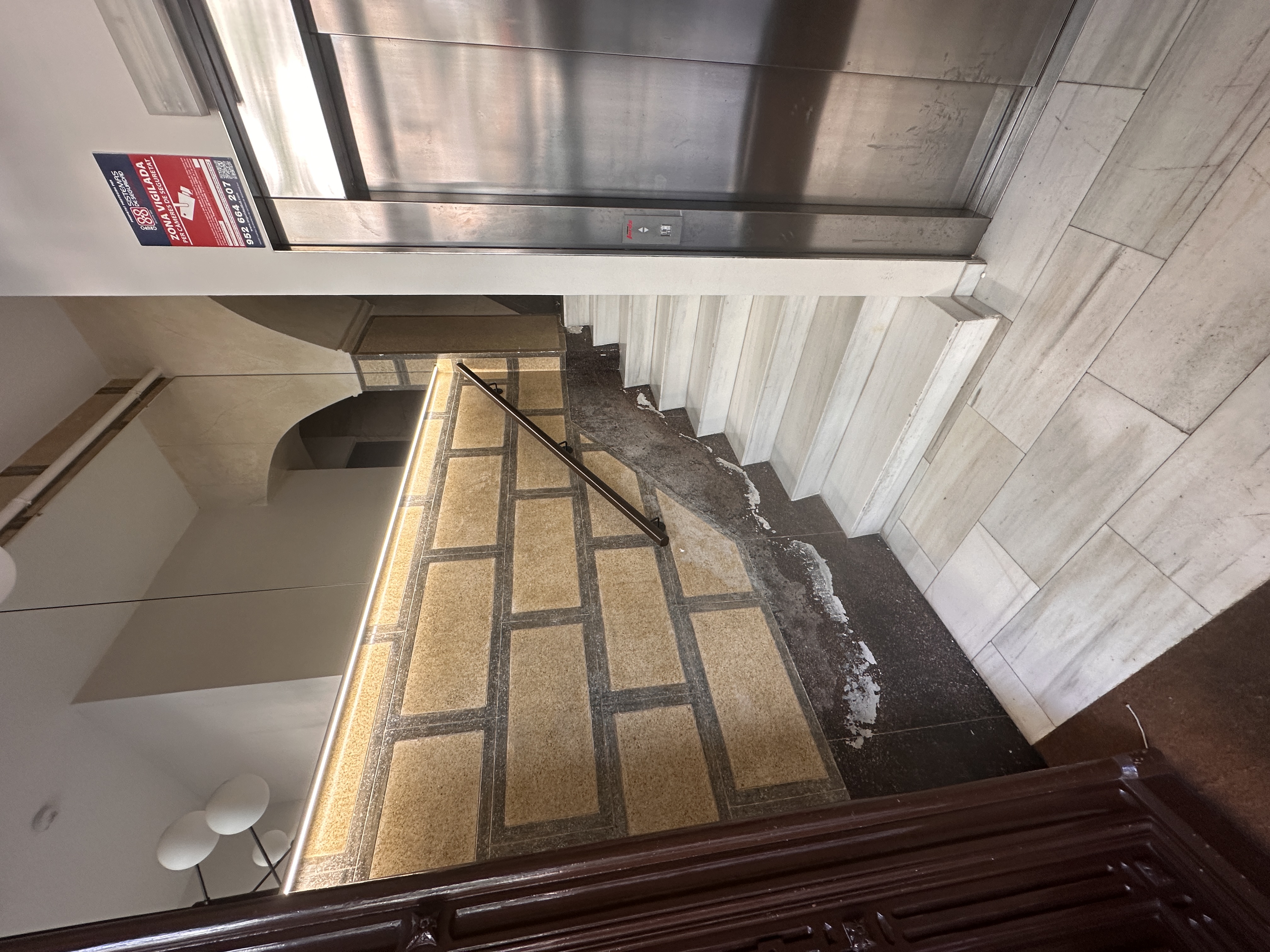 PISO REFORMADO EN SANT ANTONI - BARCELONA — imagen 16