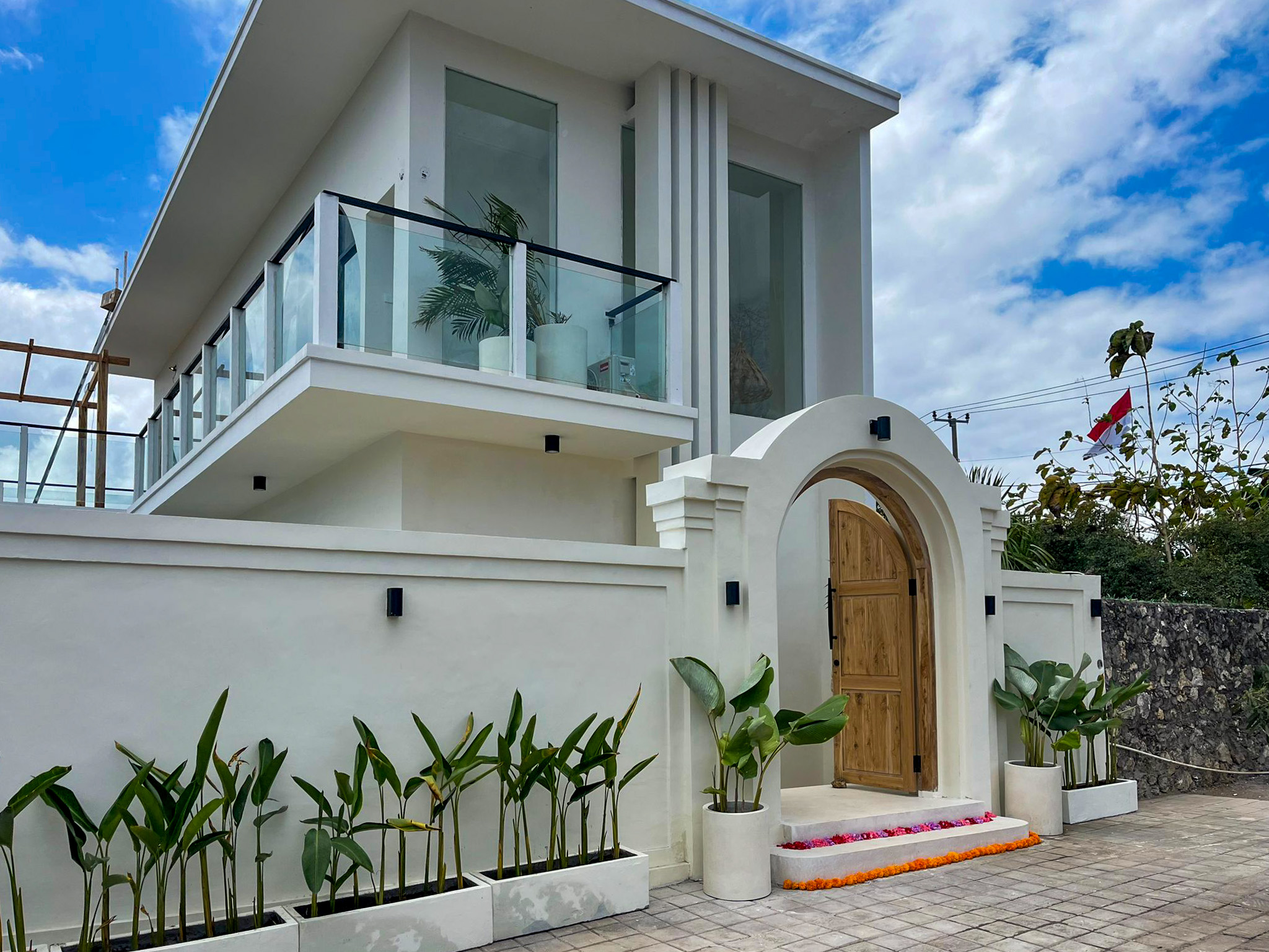 Exclusiva Villa Freehold de 4 Dormitorios en Ungasan con Vistas Panorámicas al GWK — imagen 4