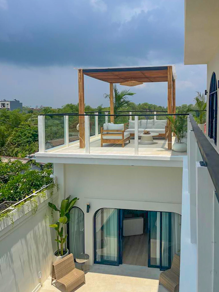 Exclusiva Villa Freehold de 4 Dormitorios en Ungasan con Vistas Panorámicas al GWK — imagen 5