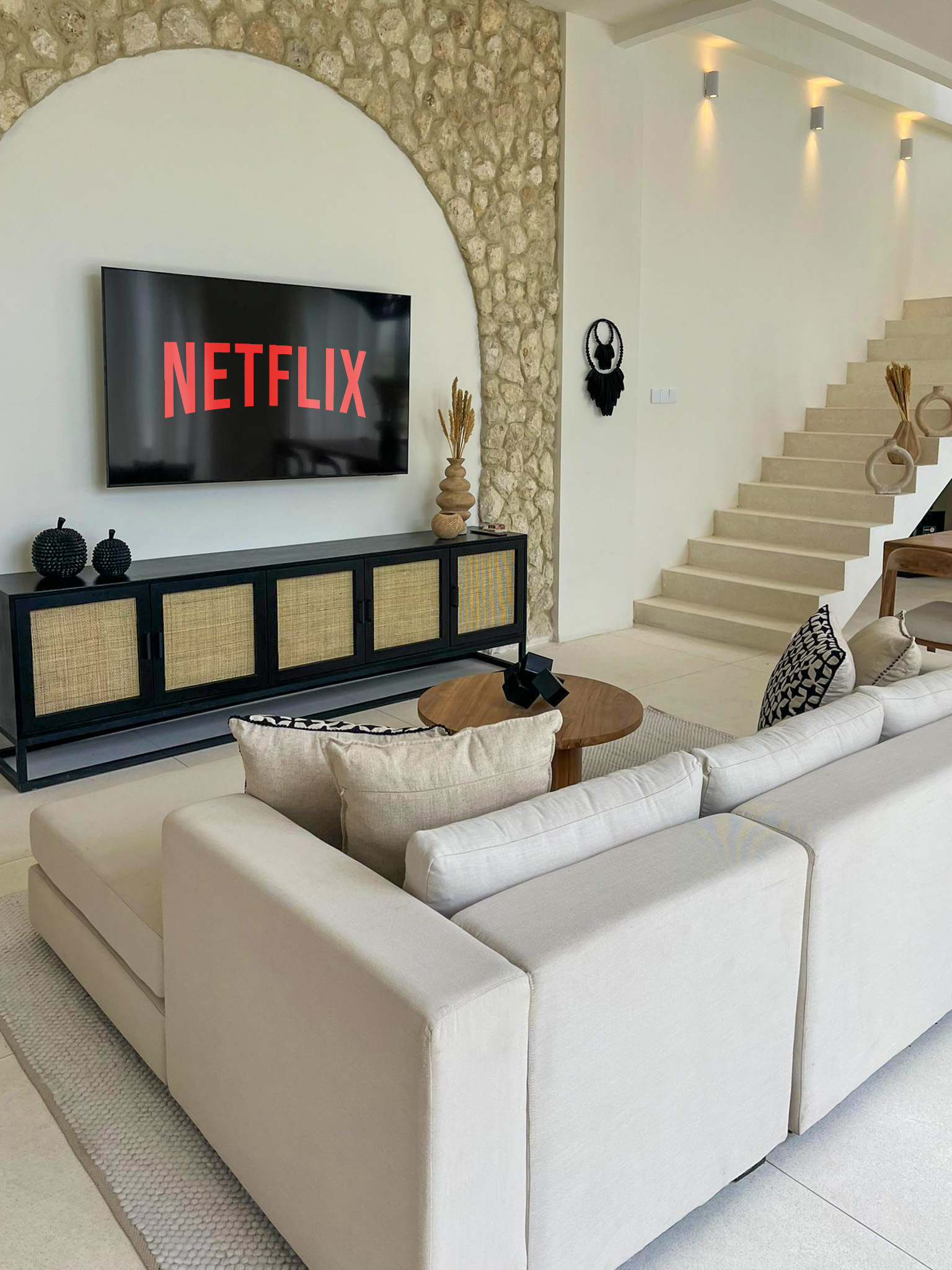 Exclusiva Villa Freehold de 4 Dormitorios en Ungasan con Vistas Panorámicas al GWK — imagen 7