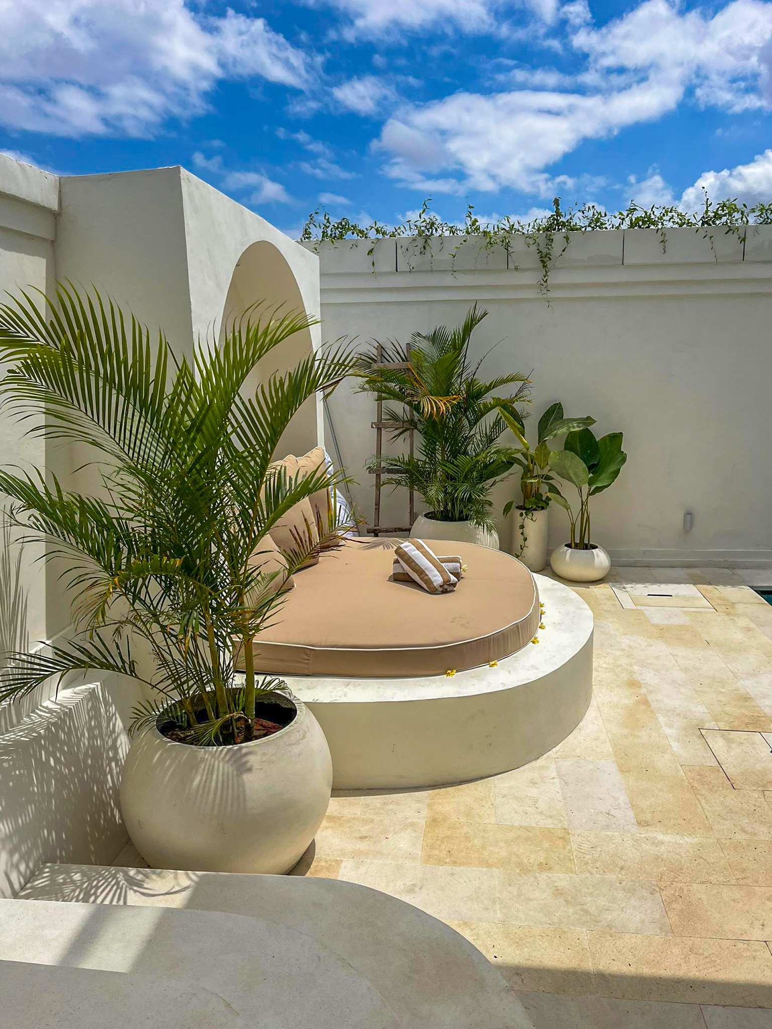 Exclusiva Villa Freehold de 4 Dormitorios en Ungasan con Vistas Panorámicas al GWK — imagen 21
