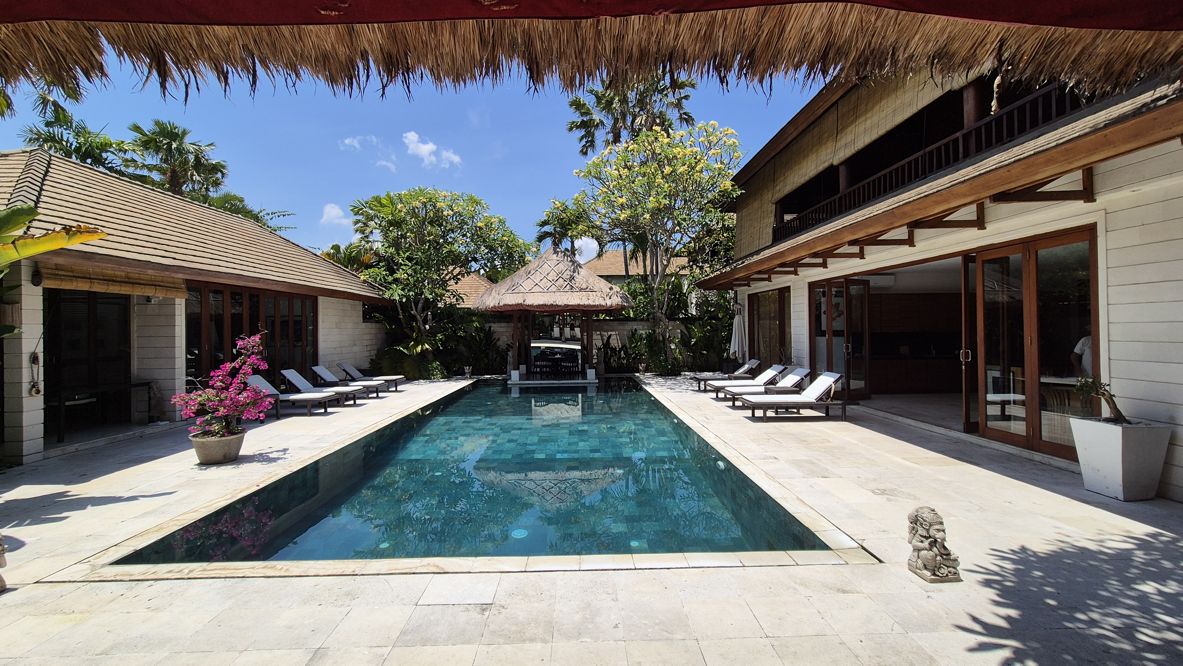 Exquisita Villa a Pasos de la Playa Diseñada por Popo Danes – Opciones Leasehold y Freehold — imagen 3