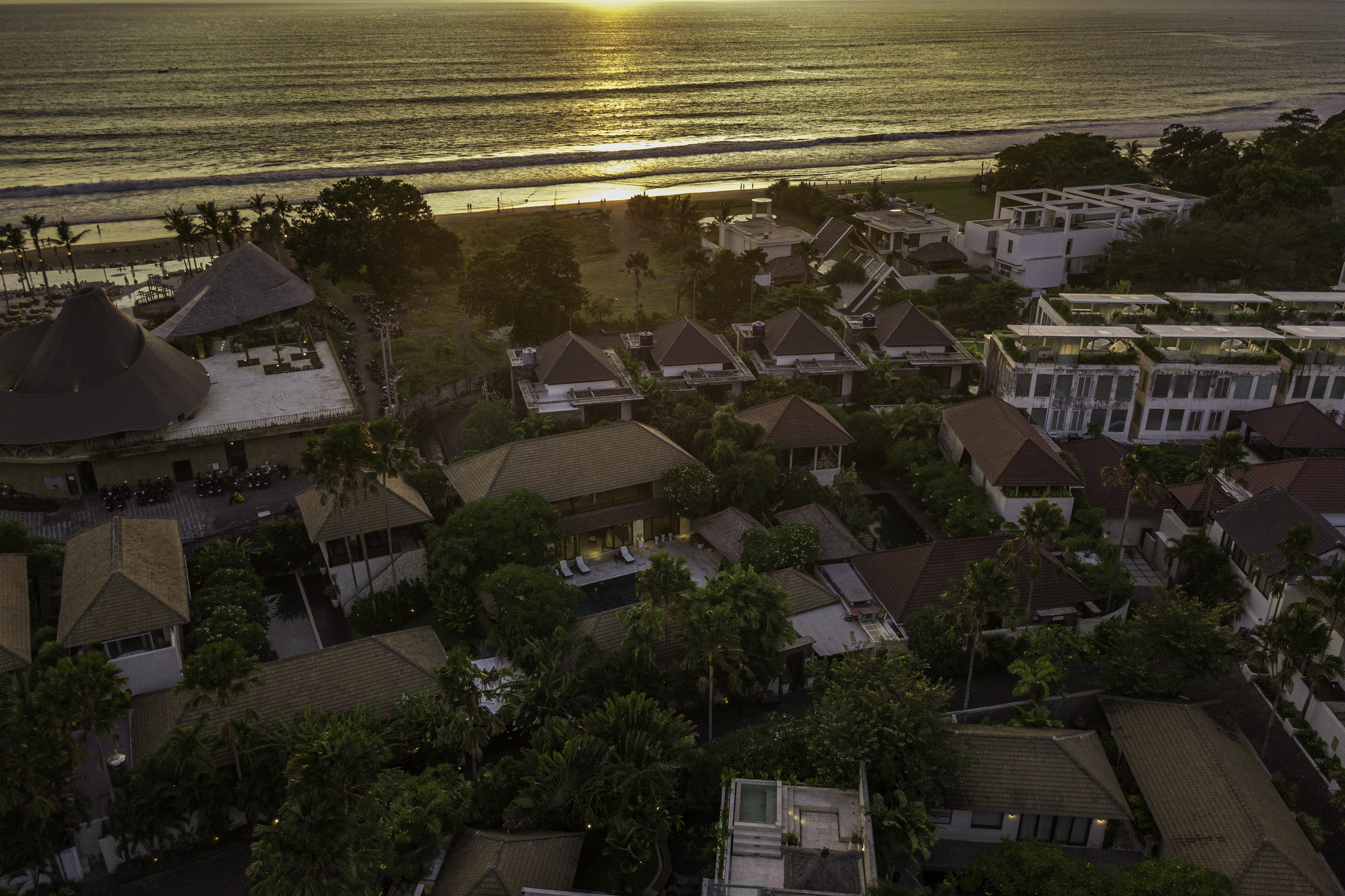 Exquisita Villa a Pasos de la Playa Diseñada por Popo Danes – Opciones Leasehold y Freehold — imagen 22