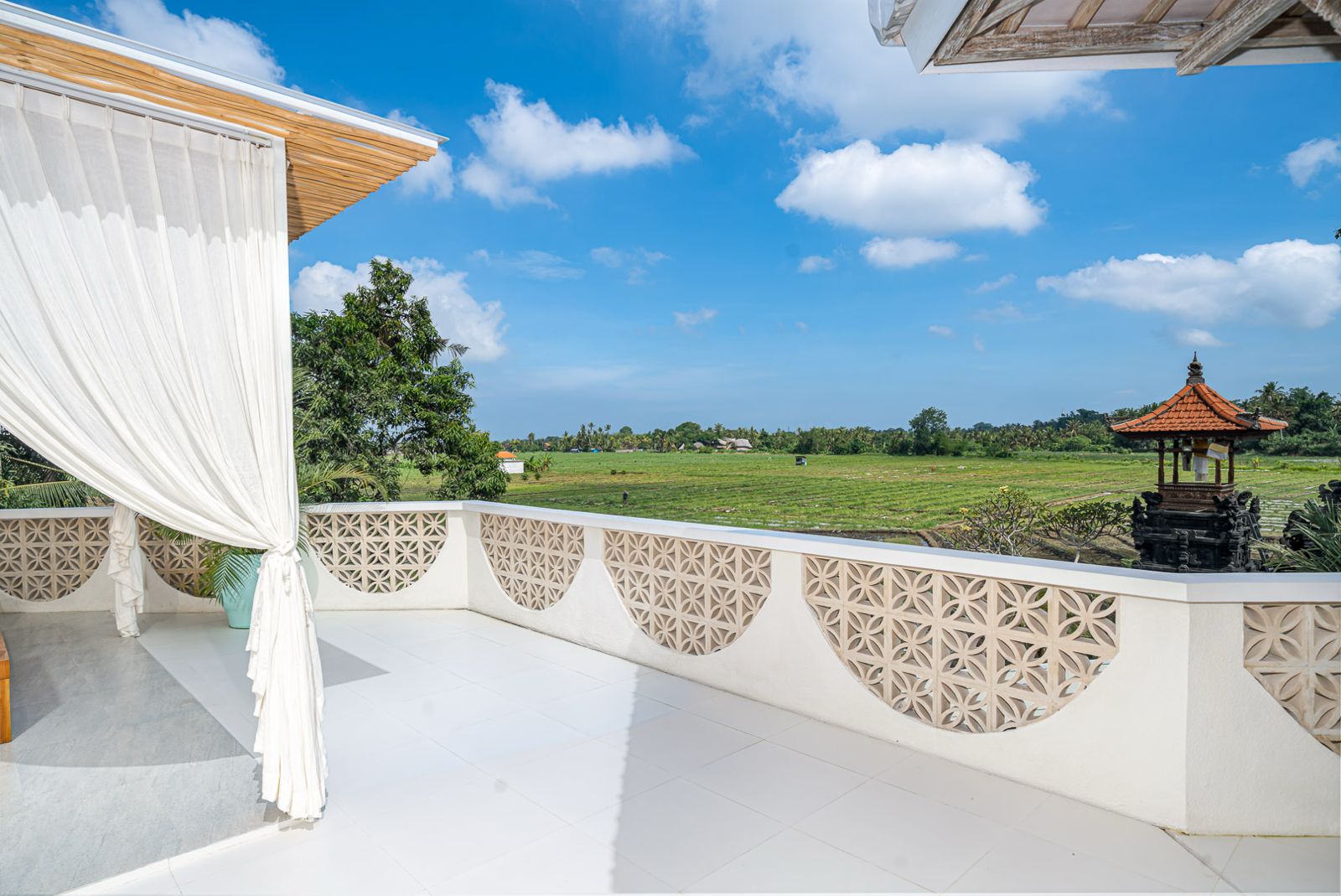 Villa Familiar Leasehold de 4 Dormitorios en Kaba Kaba con Vistas al Arrozal y al Volcán — imagen 13