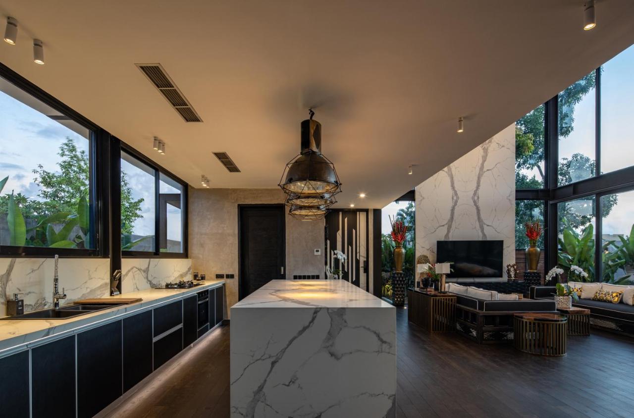 Lujosa Villa en Umalas: Serenidad Moderna a Minutos de Canggu y Seminyak — imagen 5