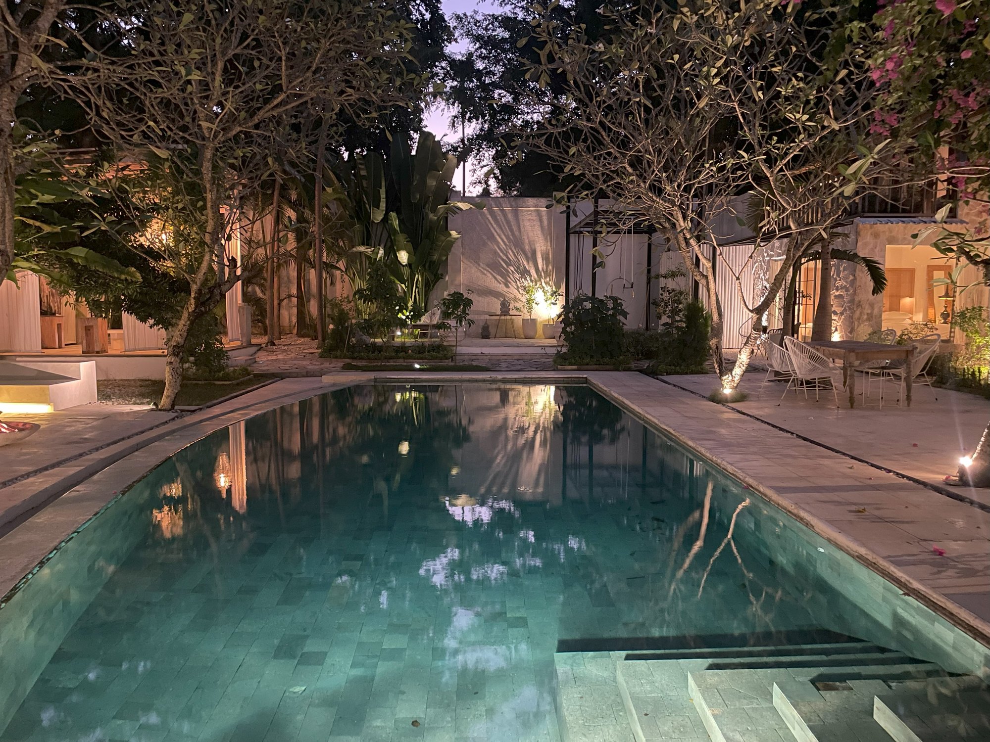 Refugio Tranquilo a Orillas del Río: Tres Villas en el Corazón de Canggu — imagen 7