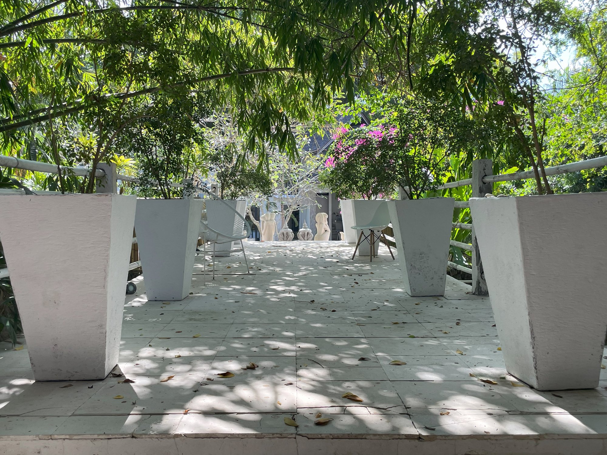 Refugio Tranquilo a Orillas del Río: Tres Villas en el Corazón de Canggu — imagen 8