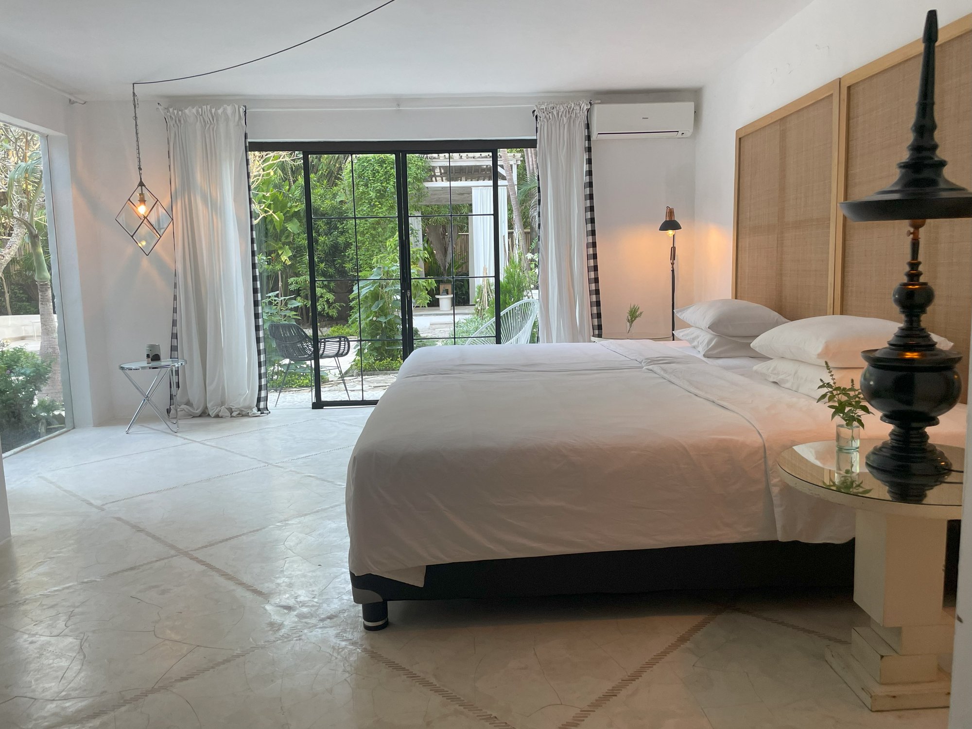 Refugio Tranquilo a Orillas del Río: Tres Villas en el Corazón de Canggu — imagen 12