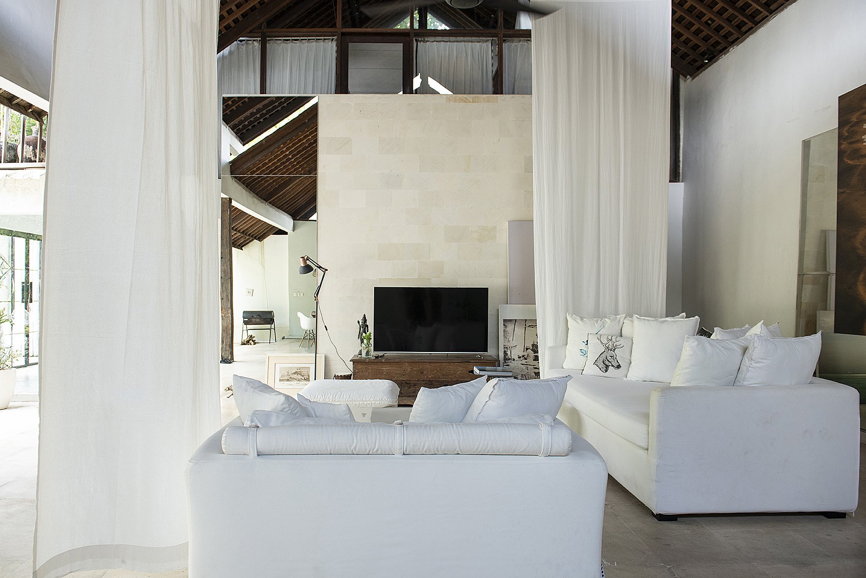 Refugio Tranquilo a Orillas del Río: Tres Villas en el Corazón de Canggu — imagen 15