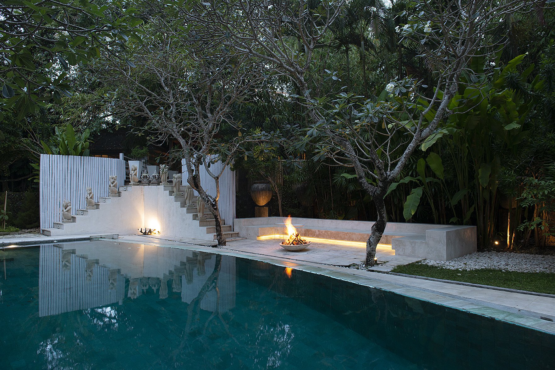 Refugio Tranquilo a Orillas del Río: Tres Villas en el Corazón de Canggu — imagen 29