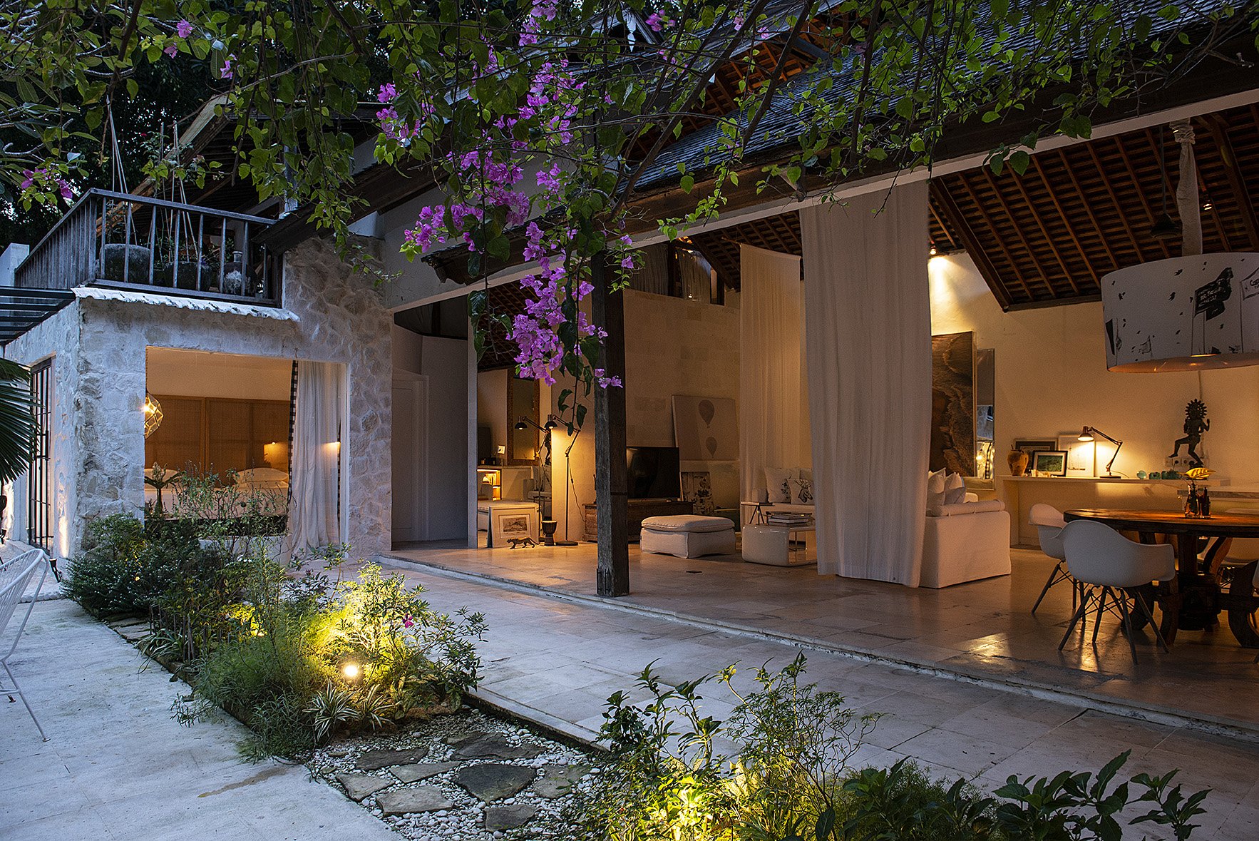 Refugio Tranquilo a Orillas del Río: Tres Villas en el Corazón de Canggu — imagen 30