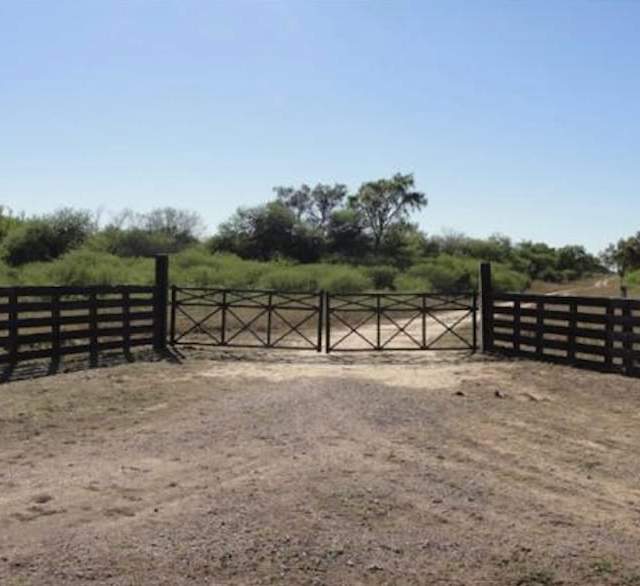 CAMPO PARA EXPLOTACIÓN AGRÍCOLA Y GANADERO — imagen 5
