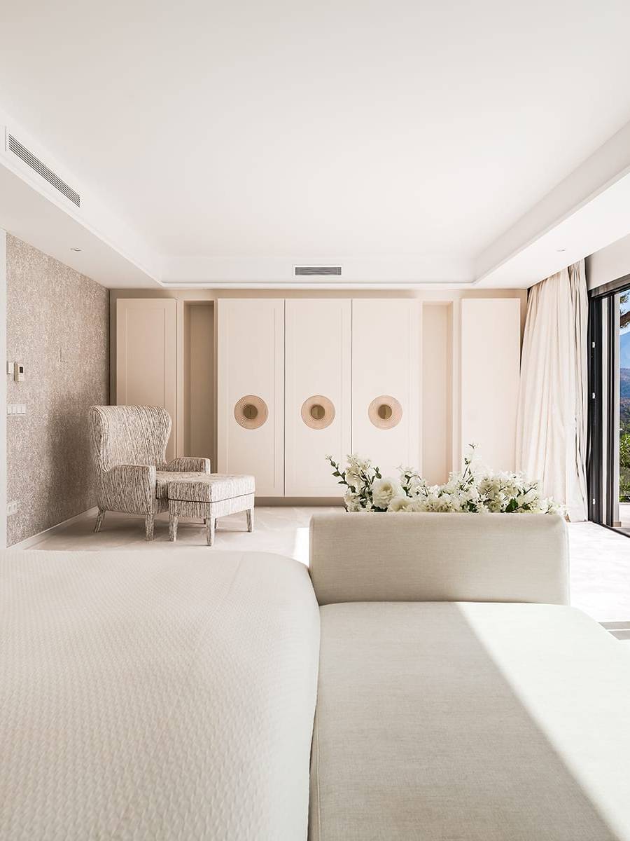 ELEGANTE VILLA TOTALMENTE REFORMADA CON CASA DE INVITADOS Y VISTAS PANORÁMICAS EN EL MADROÑAL - MALAGA — imagen 5