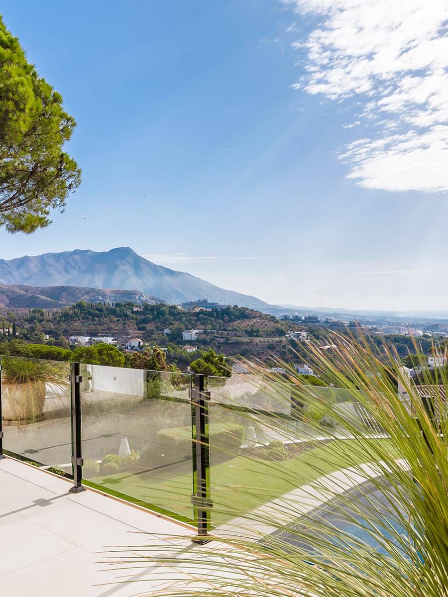 ELEGANTE VILLA TOTALMENTE REFORMADA CON CASA DE INVITADOS Y VISTAS PANORÁMICAS EN EL MADROÑAL - MALAGA — imagen 8