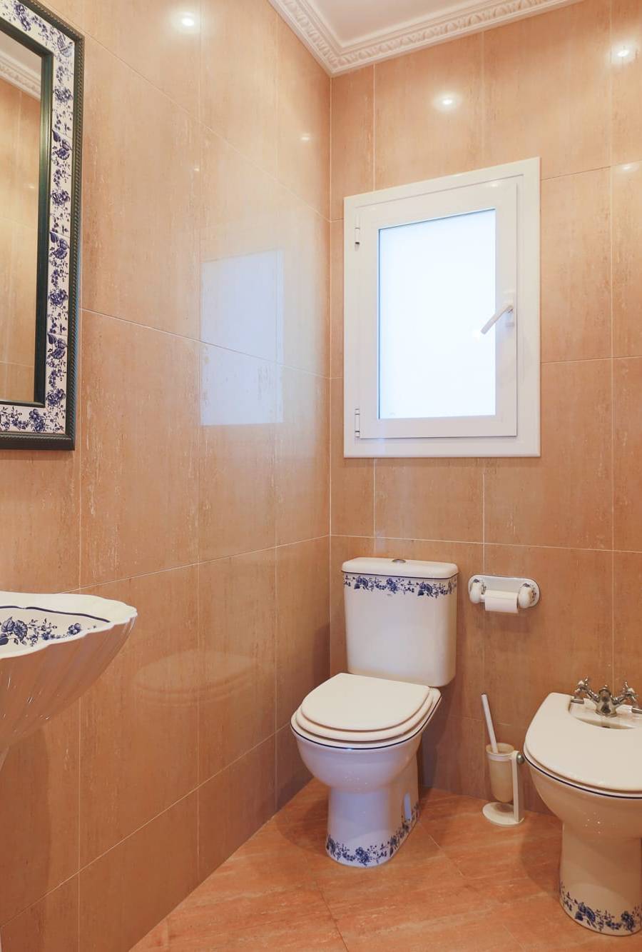 Villa Exclusiva con Vistas Panorámicas en Tarragona — imagen 17