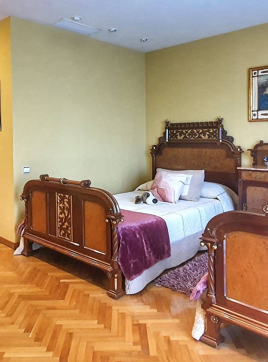 Exclusiva Villa de Estilo Inglés con Piscina Privada y Vistas al Mar - Barcelona — imagen 42