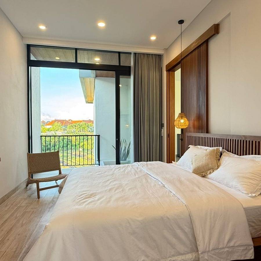 Villa moderna de 3 dormitorios a estrenar con vistas a los arrozales – Canggu, Bali — imagen 8