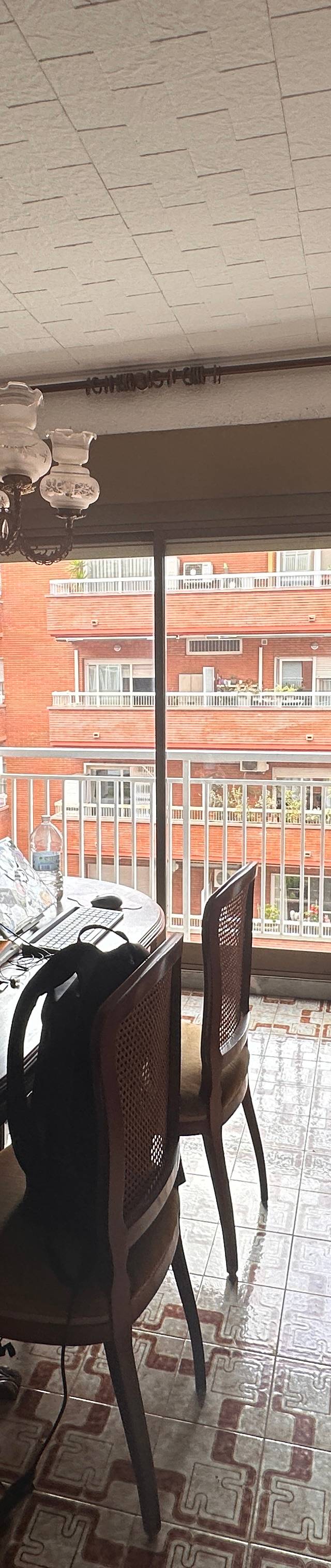 PISO LUMINOSO Y ESPACIOSO PISO DE 4 DORMITORIOS