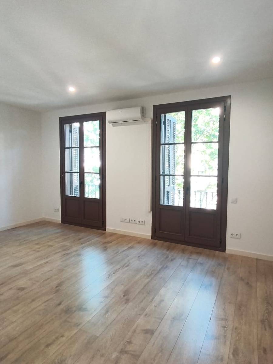 PISO REFORMADO EN SANT ANTONI - BARCELONA — imagen 4