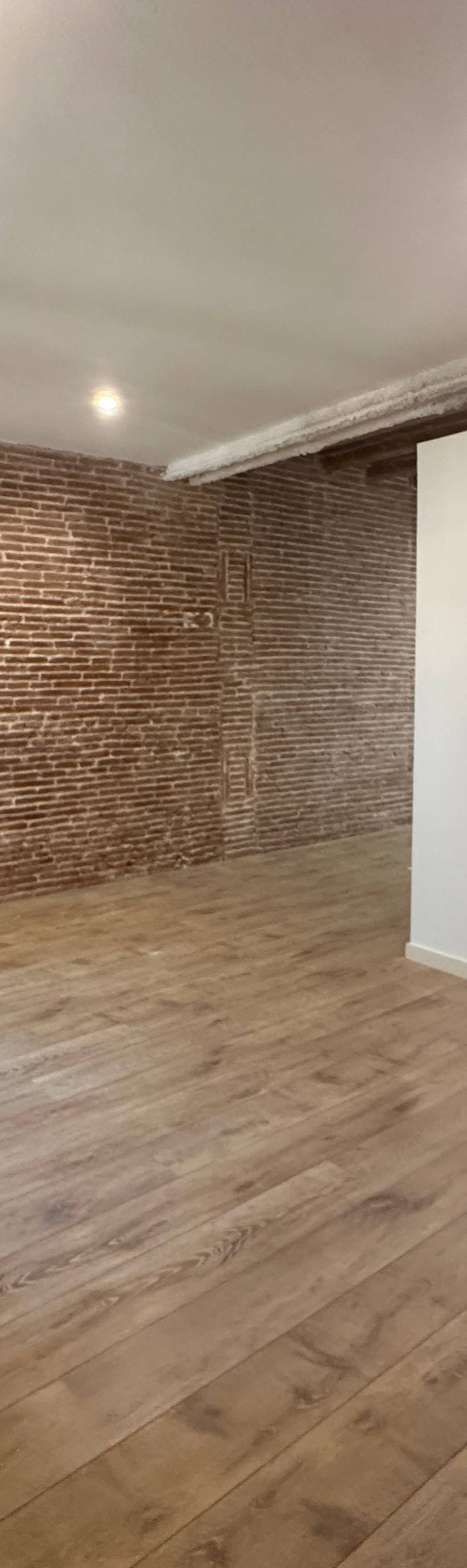 PISO REFORMADO EN SANT ANTONI - BARCELONA — imagen 14