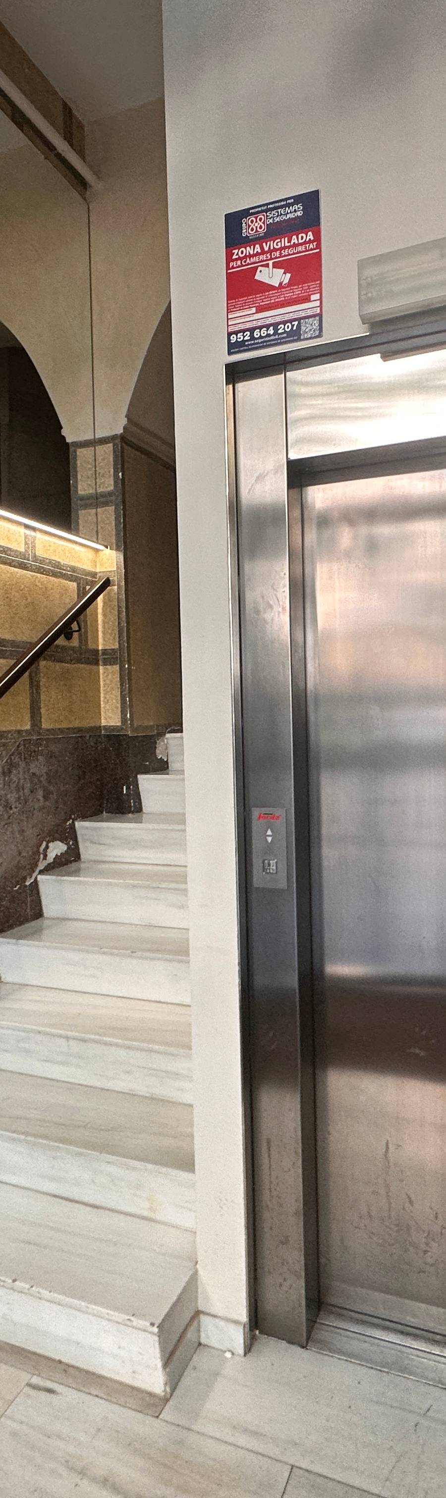 PISO REFORMADO EN SANT ANTONI - BARCELONA — imagen 16