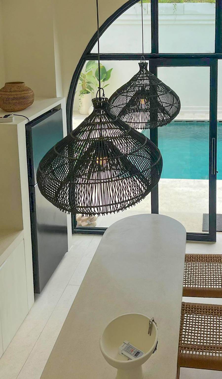 Exclusiva Villa Freehold de 4 Dormitorios en Ungasan con Vistas Panorámicas al GWK — imagen 9