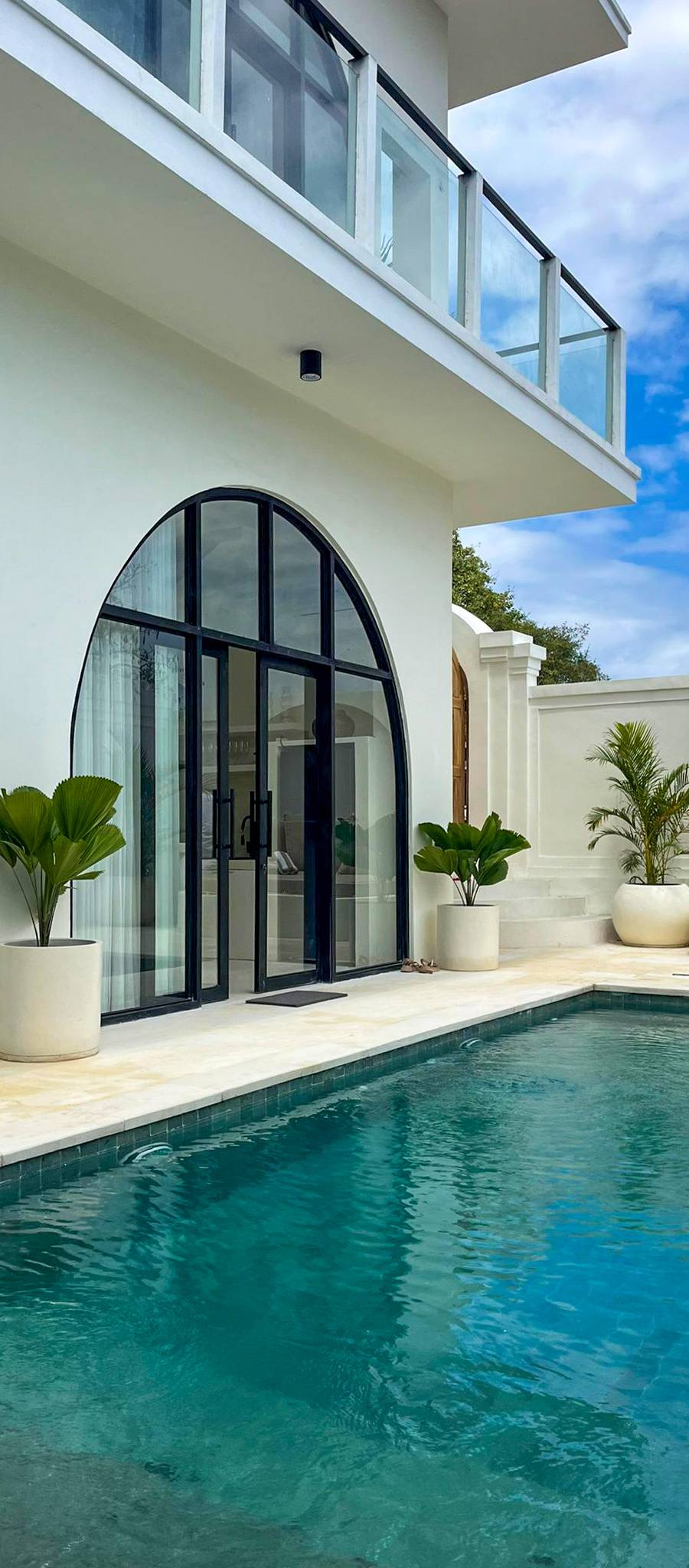 Exclusiva Villa Freehold de 4 Dormitorios en Ungasan con Vistas Panorámicas al GWK — imagen 21