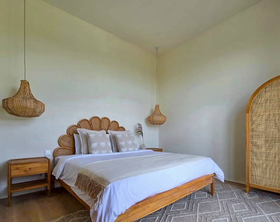 Exclusiva Villa Freehold de 4 Dormitorios en Ungasan con Vistas Panorámicas al GWK — imagen 28