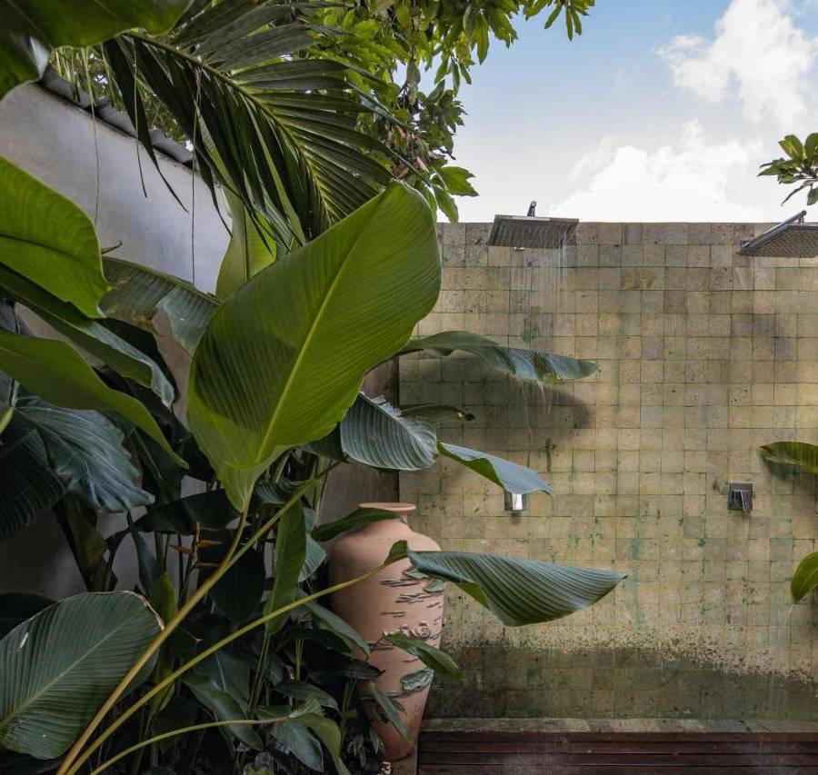 Lujosa Villa en Umalas: Serenidad Moderna a Minutos de Canggu y Seminyak — imagen 12