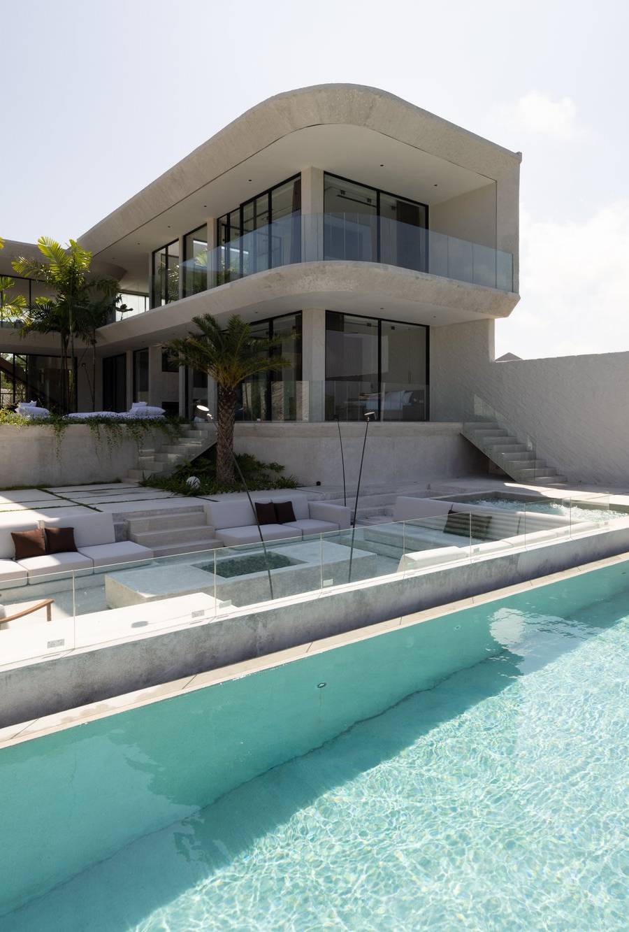 Villa de Lujo en Venta en Ubicación Premium en Uluwatu — imagen 2