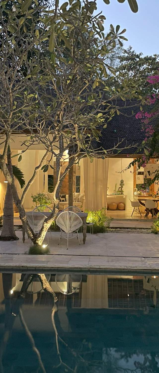 Refugio Tranquilo a Orillas del Río: Tres Villas en el Corazón de Canggu — imagen 4