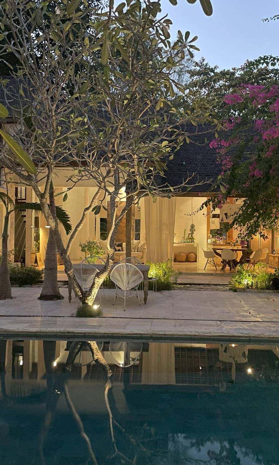 Refugio Tranquilo a Orillas del Río: Tres Villas en el Corazón de Canggu — imagen 4