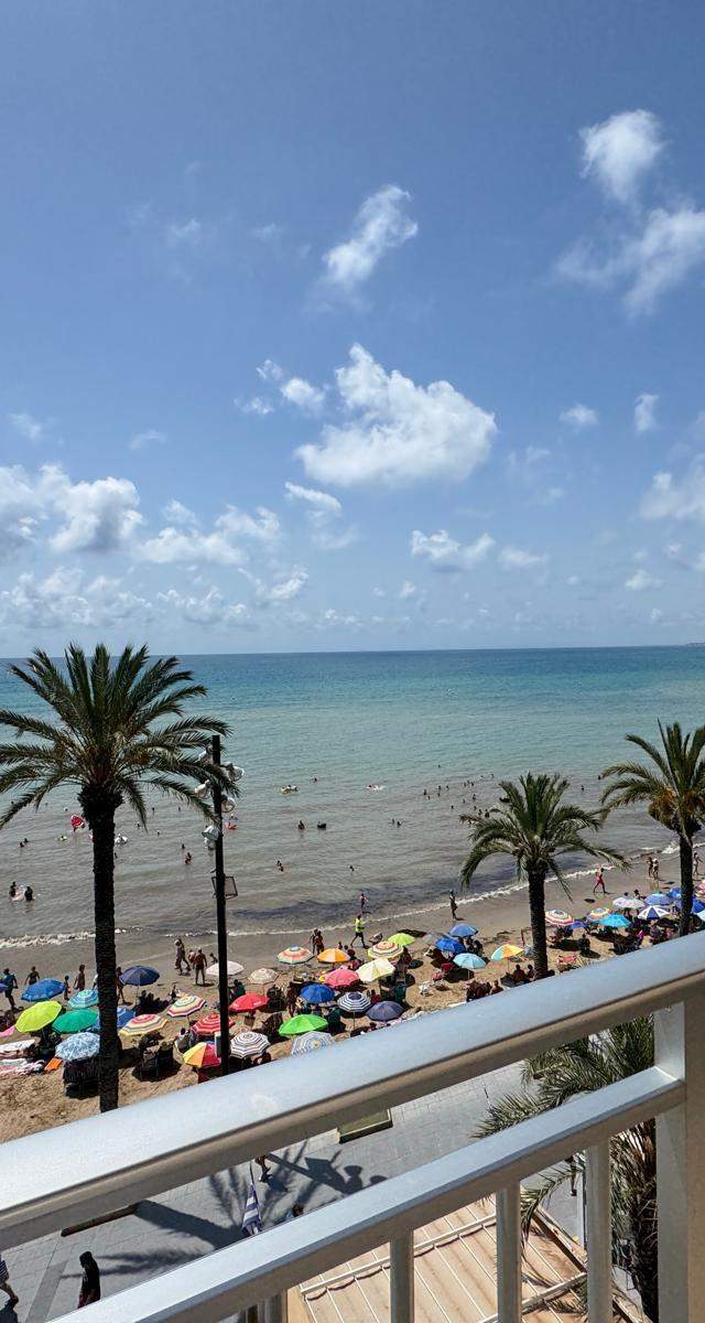 PISO EN LA PLAYA EN TORREVIEJA — imagen 2