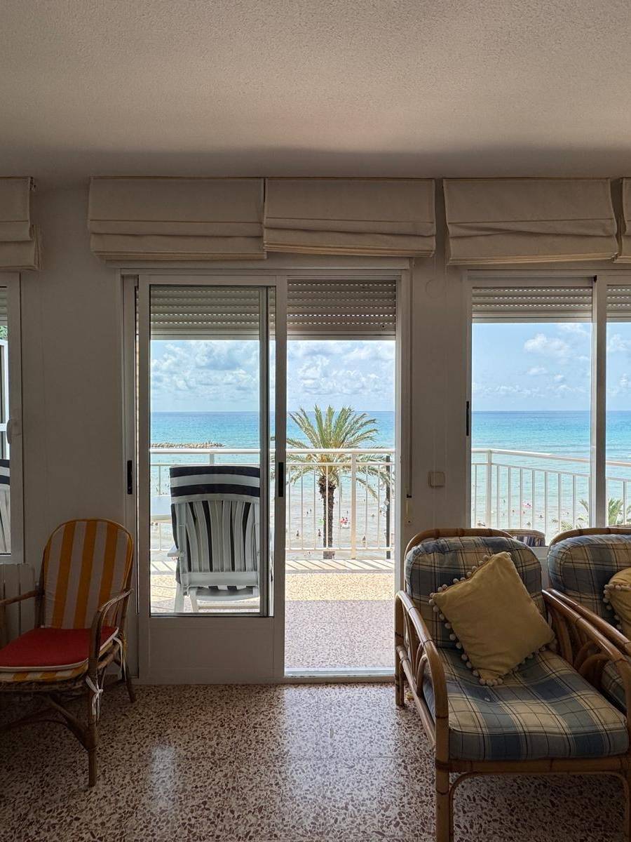 PISO EN LA PLAYA EN TORREVIEJA — imagen 4