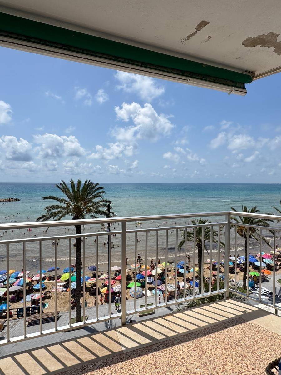 PISO EN LA PLAYA EN TORREVIEJA — imagen 12