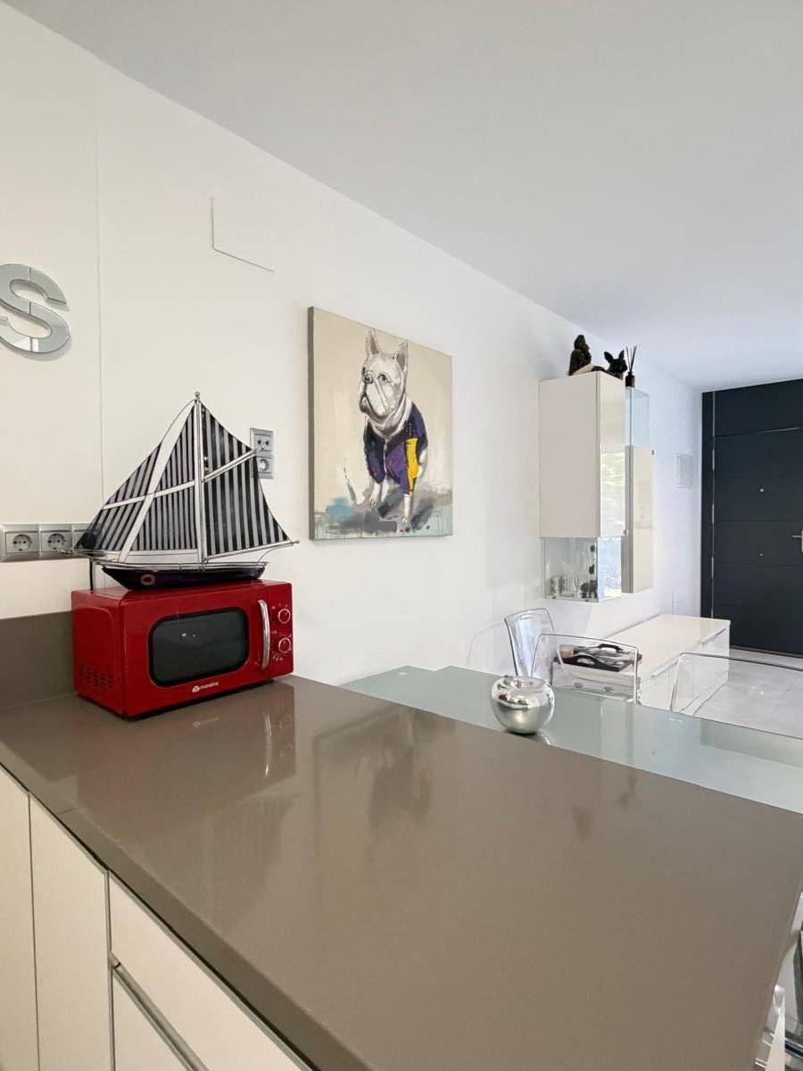 APARTAMENTO CON TERRAZA PROPIA EN CAMPOAMOR — imagen 13